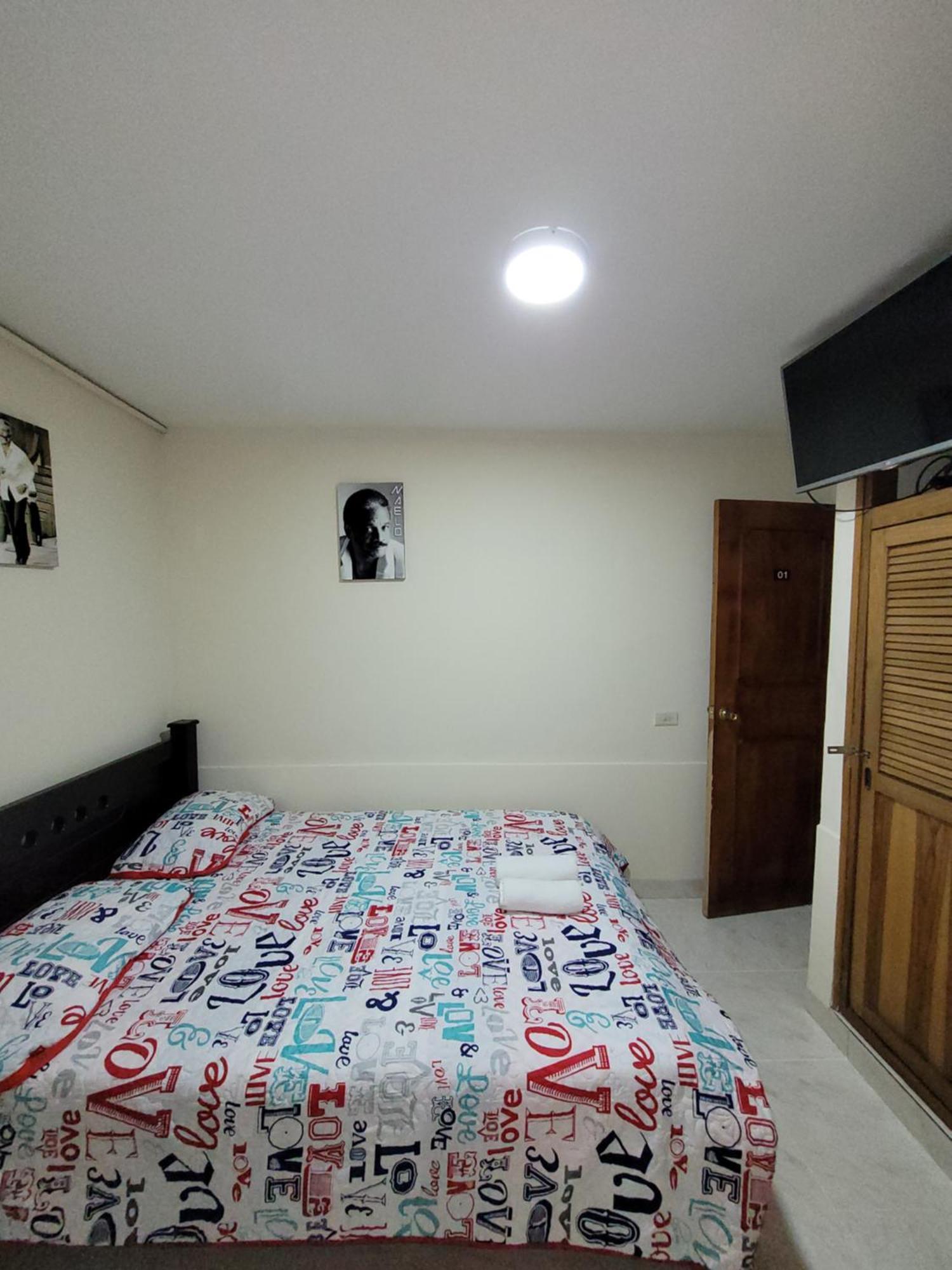 מדיין Hotel San Vicente מראה חיצוני תמונה