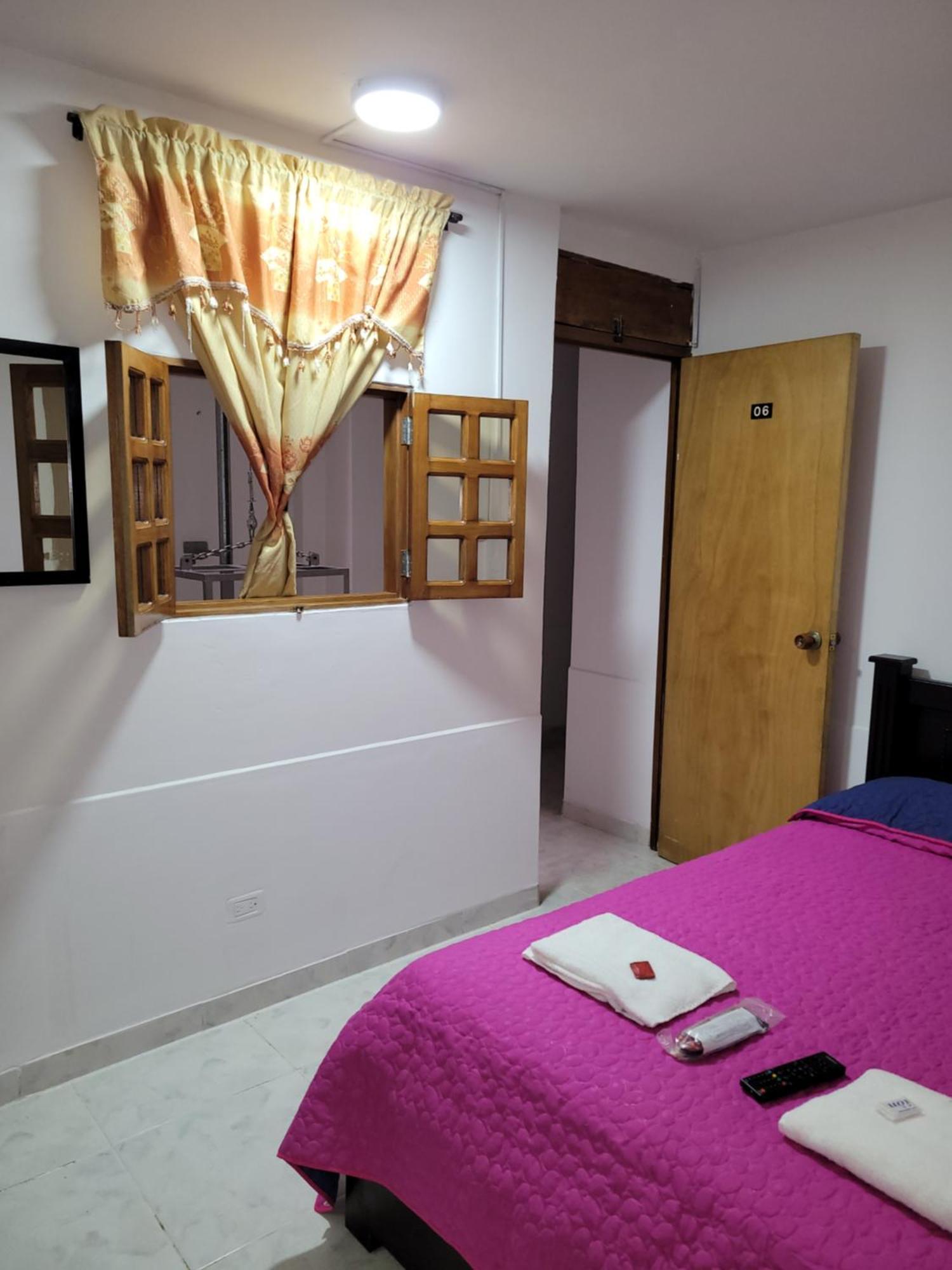 מדיין Hotel San Vicente מראה חיצוני תמונה