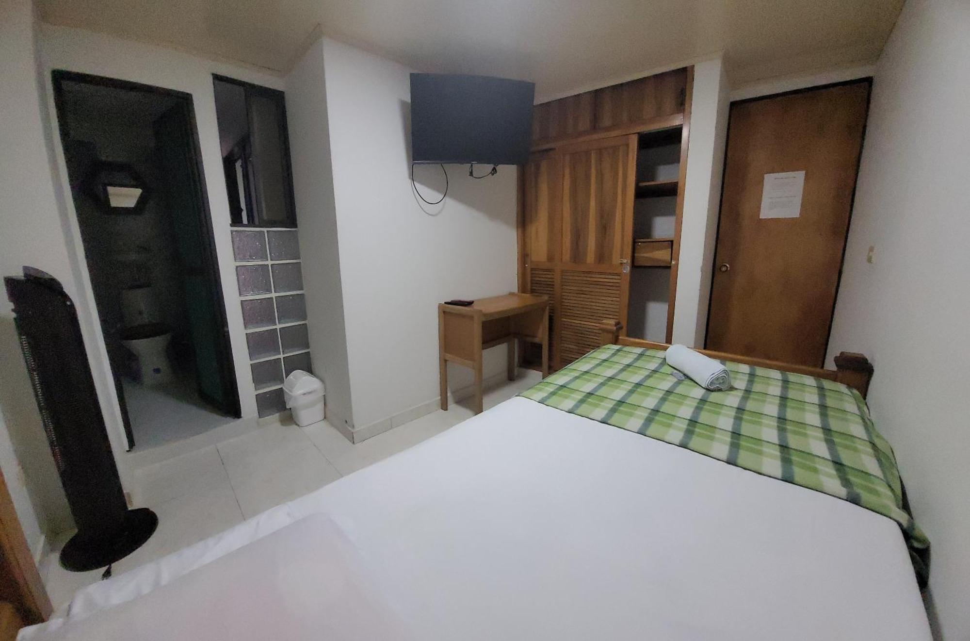 מדיין Hotel San Vicente מראה חיצוני תמונה