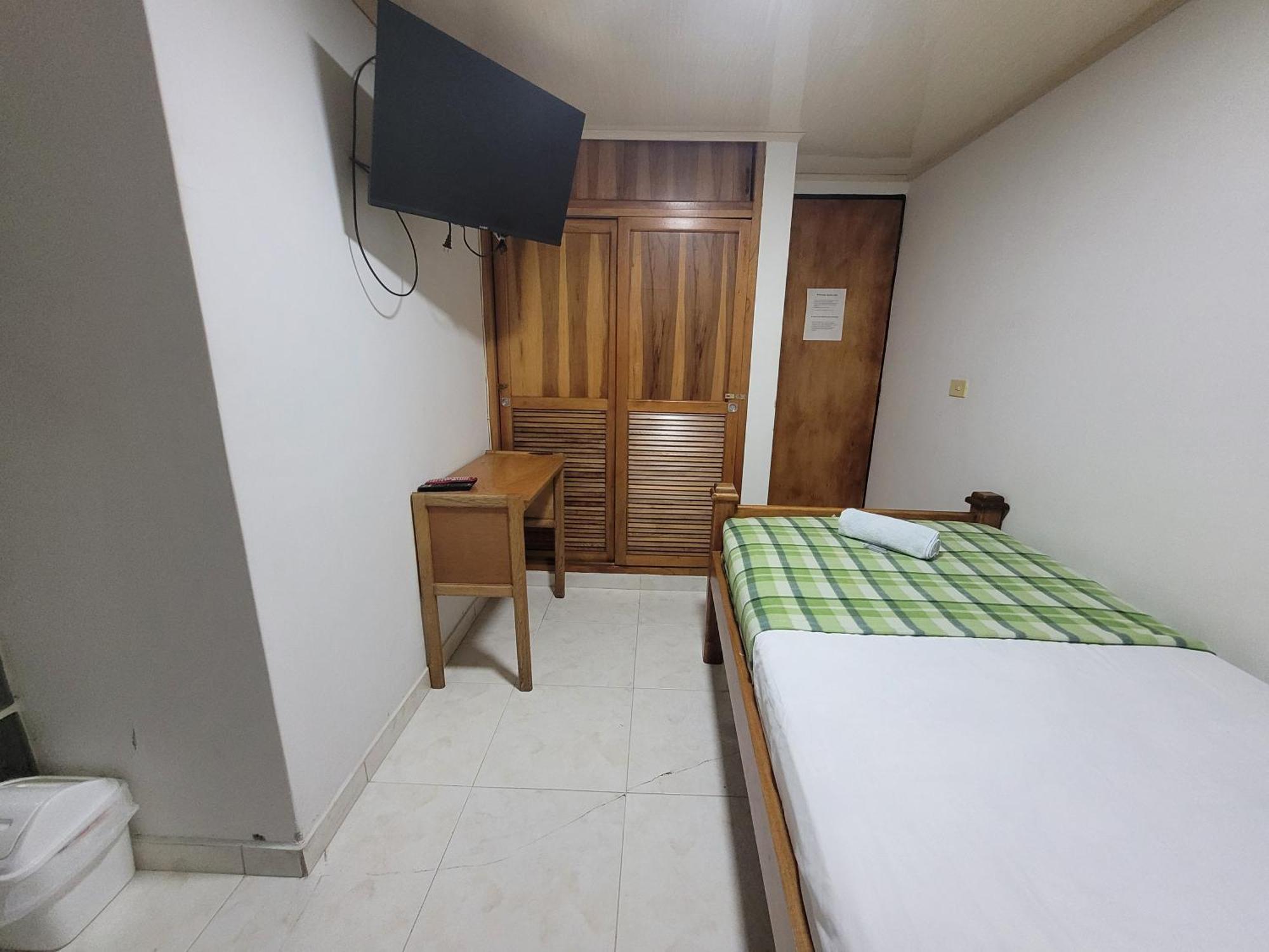 מדיין Hotel San Vicente מראה חיצוני תמונה